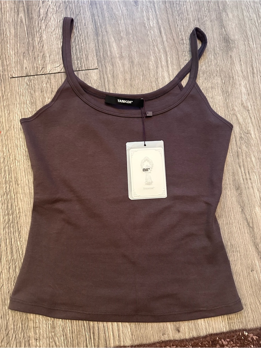Tank Air cute & special  Camisole — mangosteen